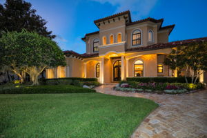 Front Exterior37