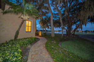 Rear Walkway20