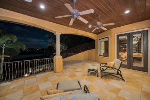 Upper Level Balcony21