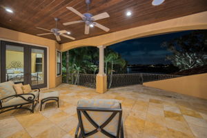 Upper Level Balcony22