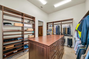 Primary Closet 1b