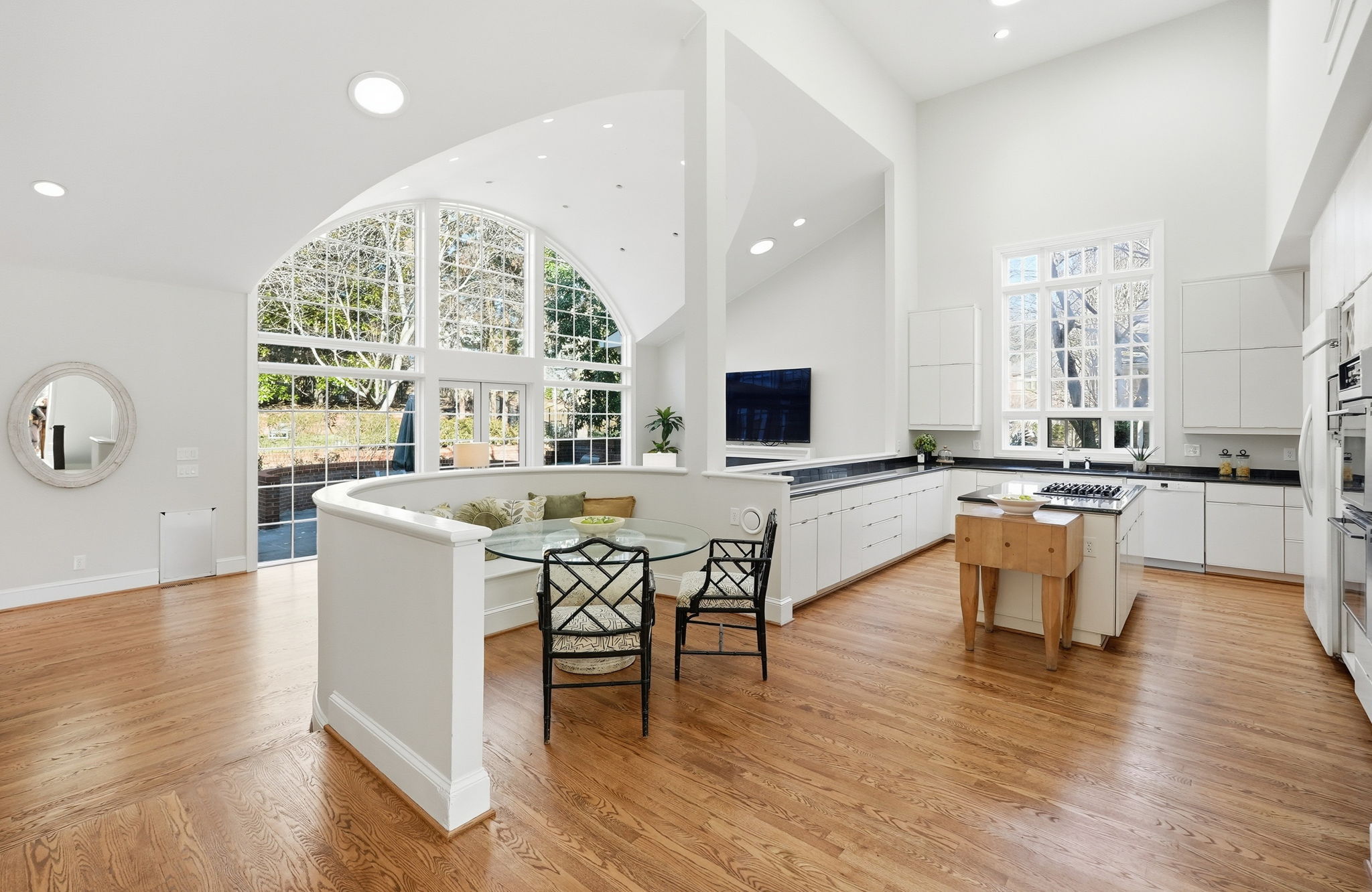 Breakfast Nook & Kitchen