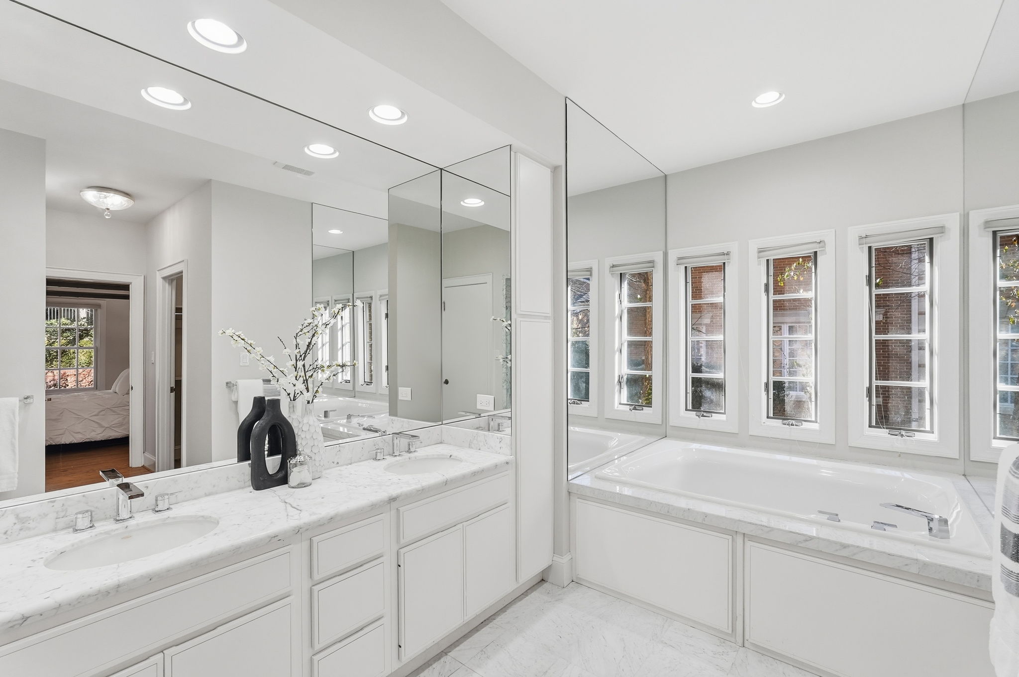 Main Level Primary Bath