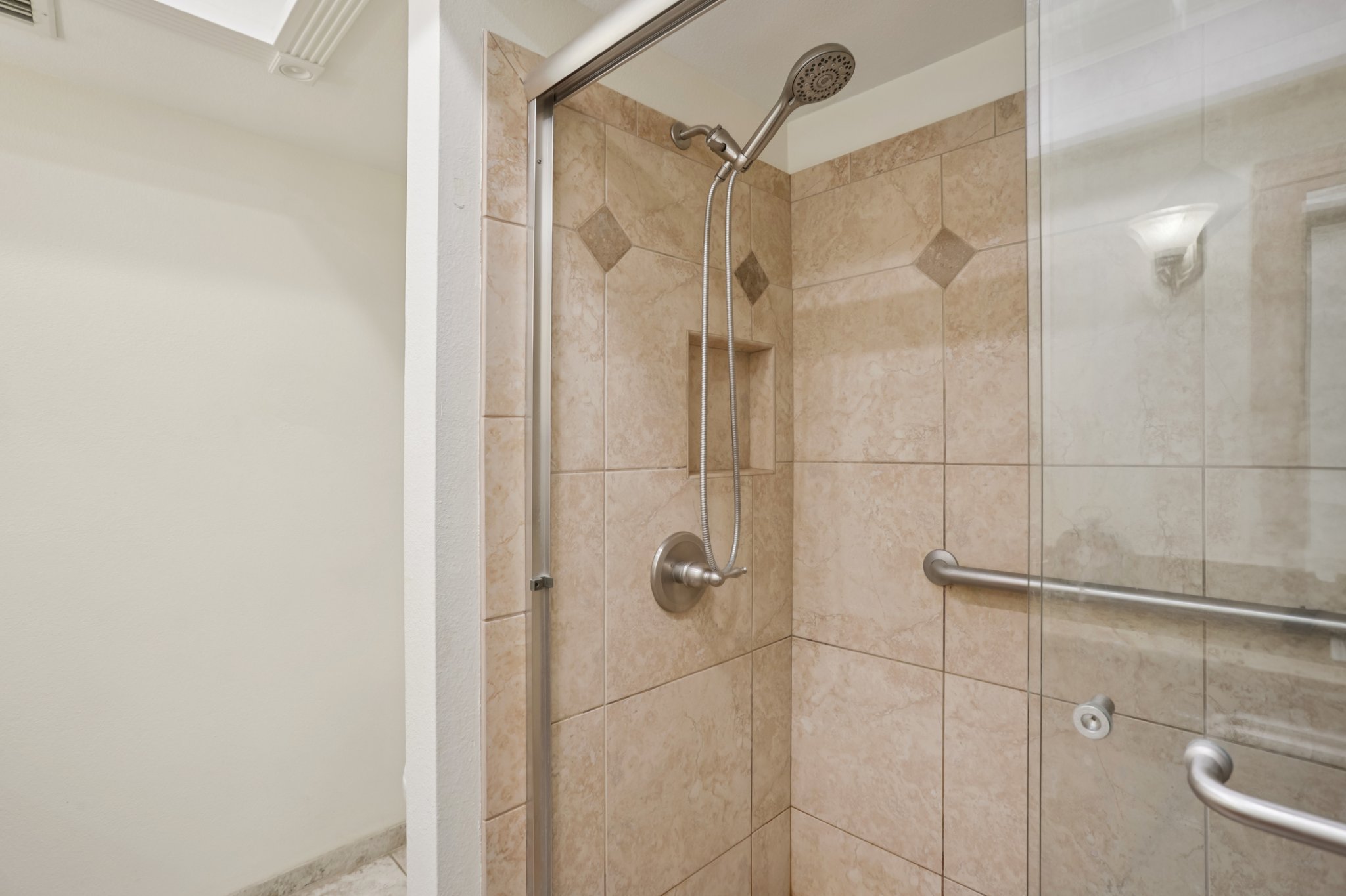 N 26th St-S2409-034.jpg