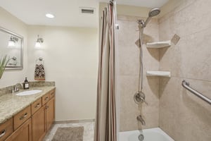 N 26th St-S2409-037.jpg
