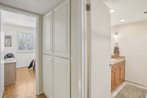 N 26th St-S2409-040.jpg