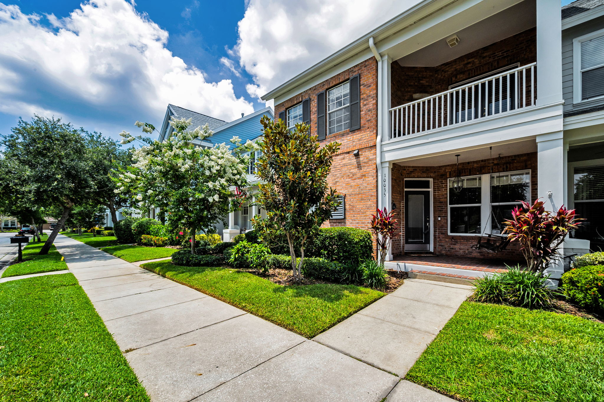 Front Exterior5