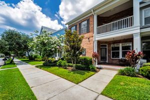 Front Exterior5