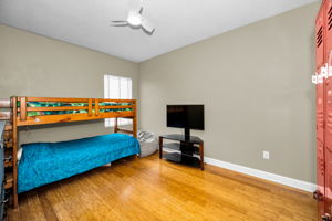 Upper Level Bedroom3a