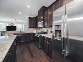 1004 Drayman Pl, Apex, NC 27502, USA Photo 16