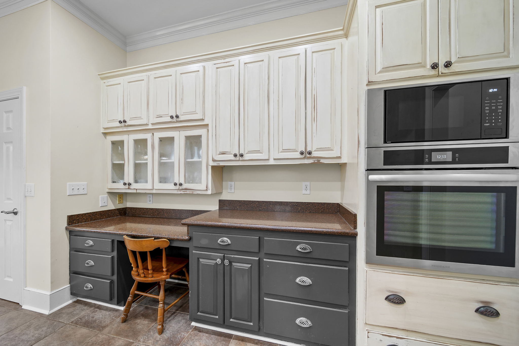 Built-Ins in the Kitchen
