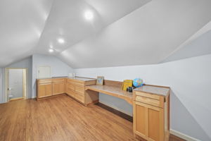 Bonus Space, Perfect for 2nd Floor Office