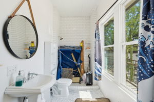  Photo 46