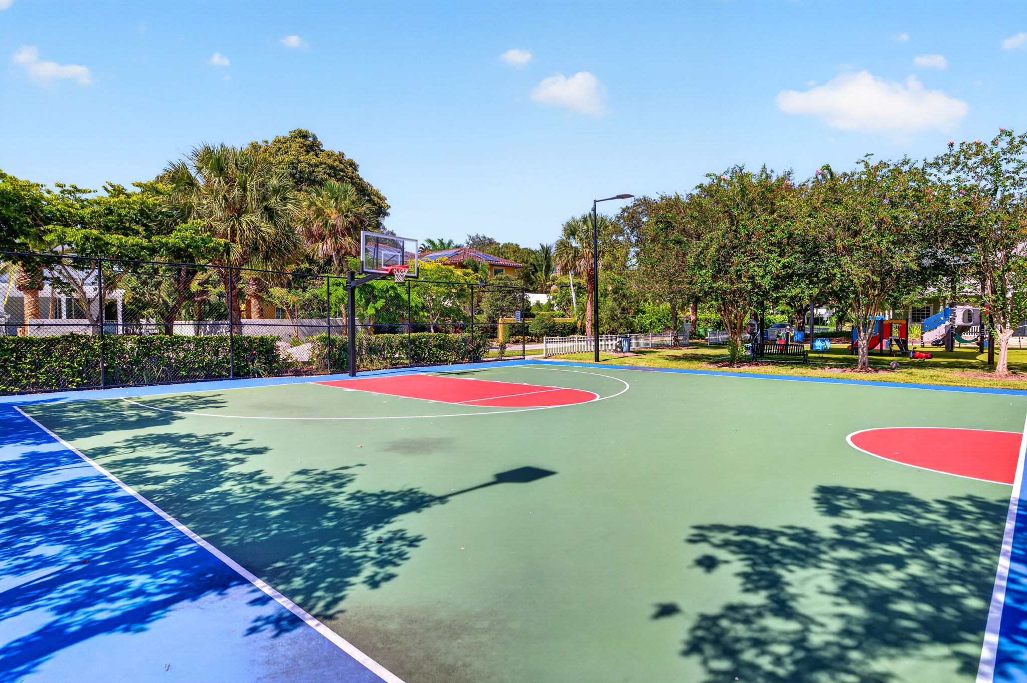  Photo 198