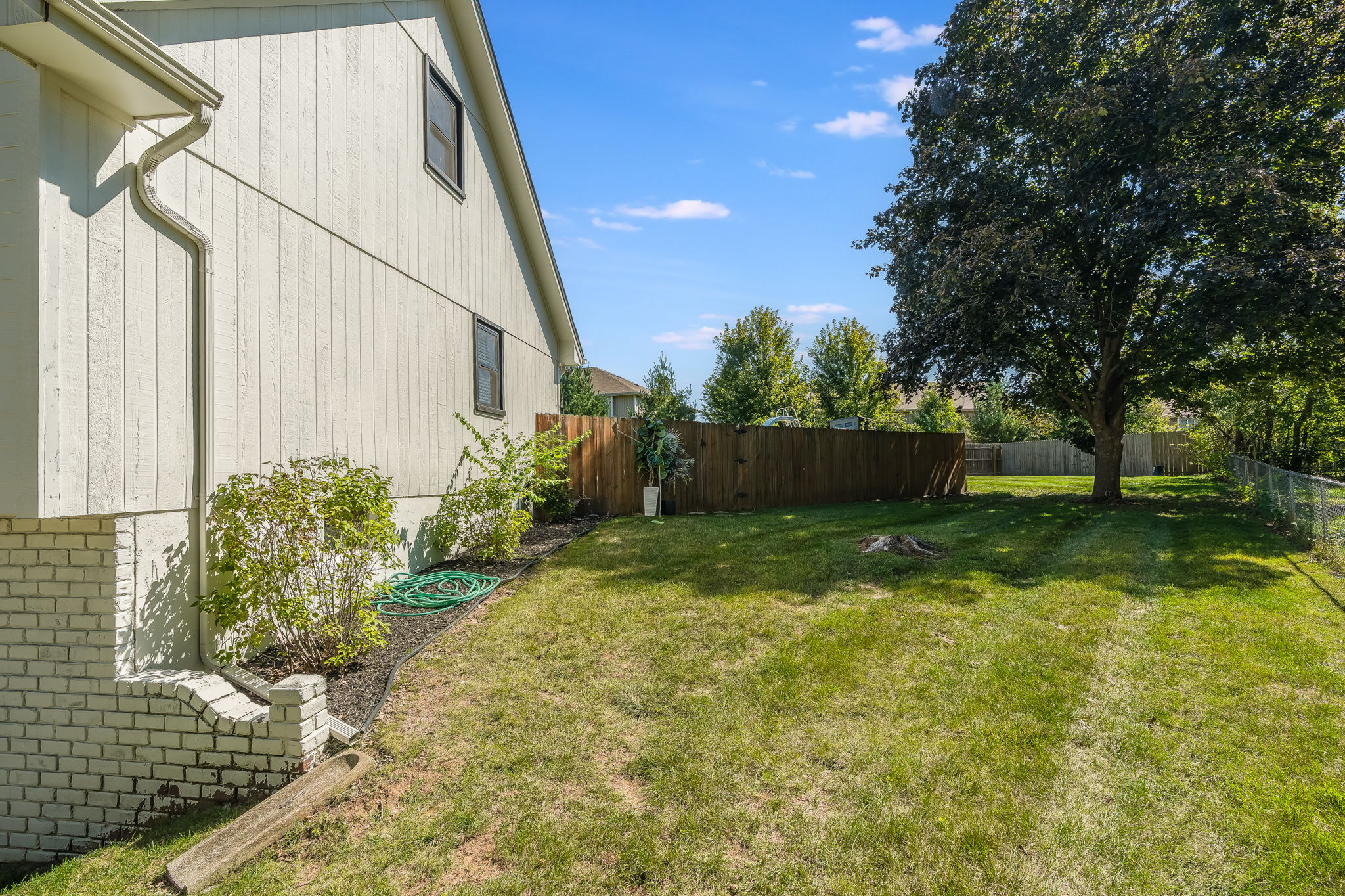 1004 SW Hiawatha Dr-20