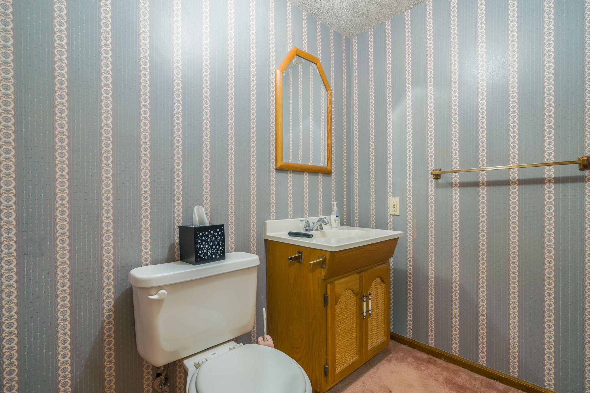 1004 SW Hiawatha Dr-46