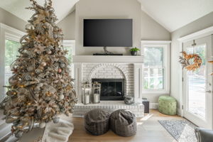 1004 SW Hiawatha Dr-26