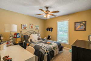 1004 SW Hiawatha Dr-41