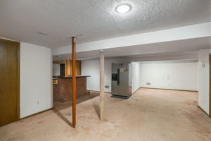 1004 SW Hiawatha Dr-44