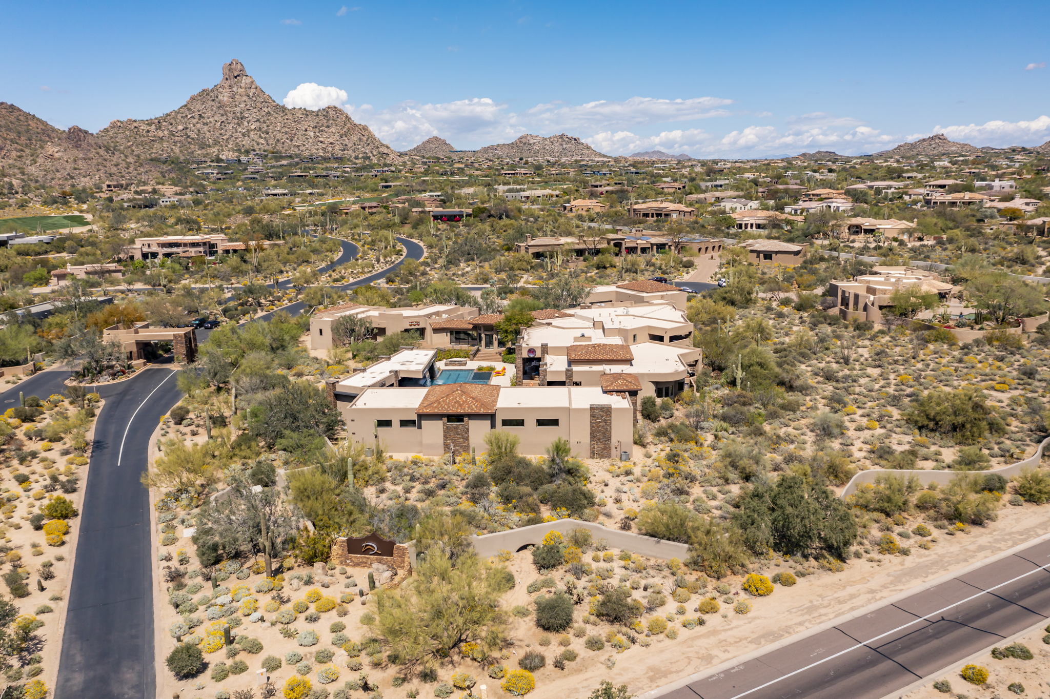 10040 E Happy Valley Rd, Scottsdale, AZ 85255, USA Photo 135