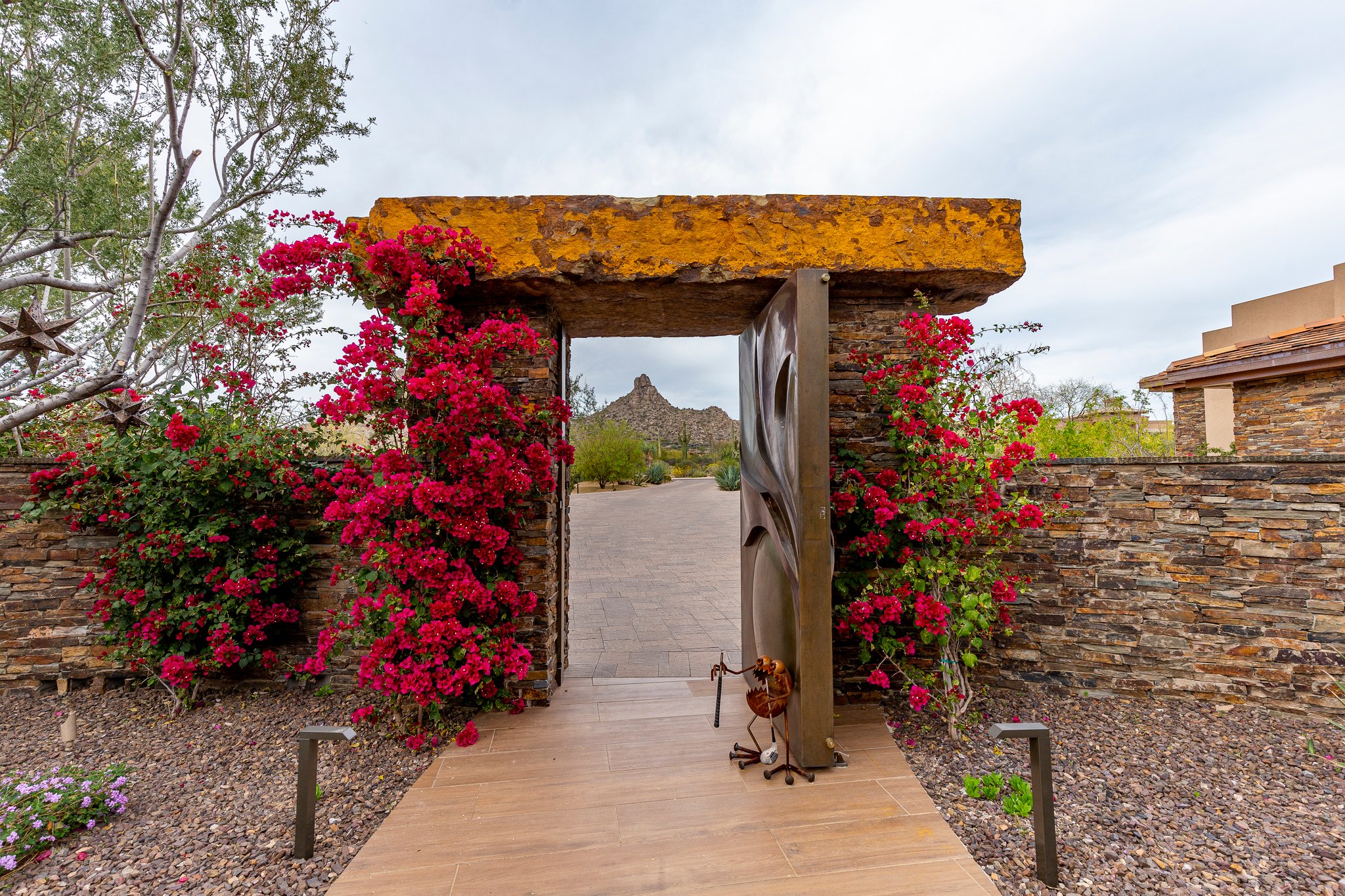 10040 E Happy Valley Rd, Scottsdale, AZ 85255, USA Photo 12