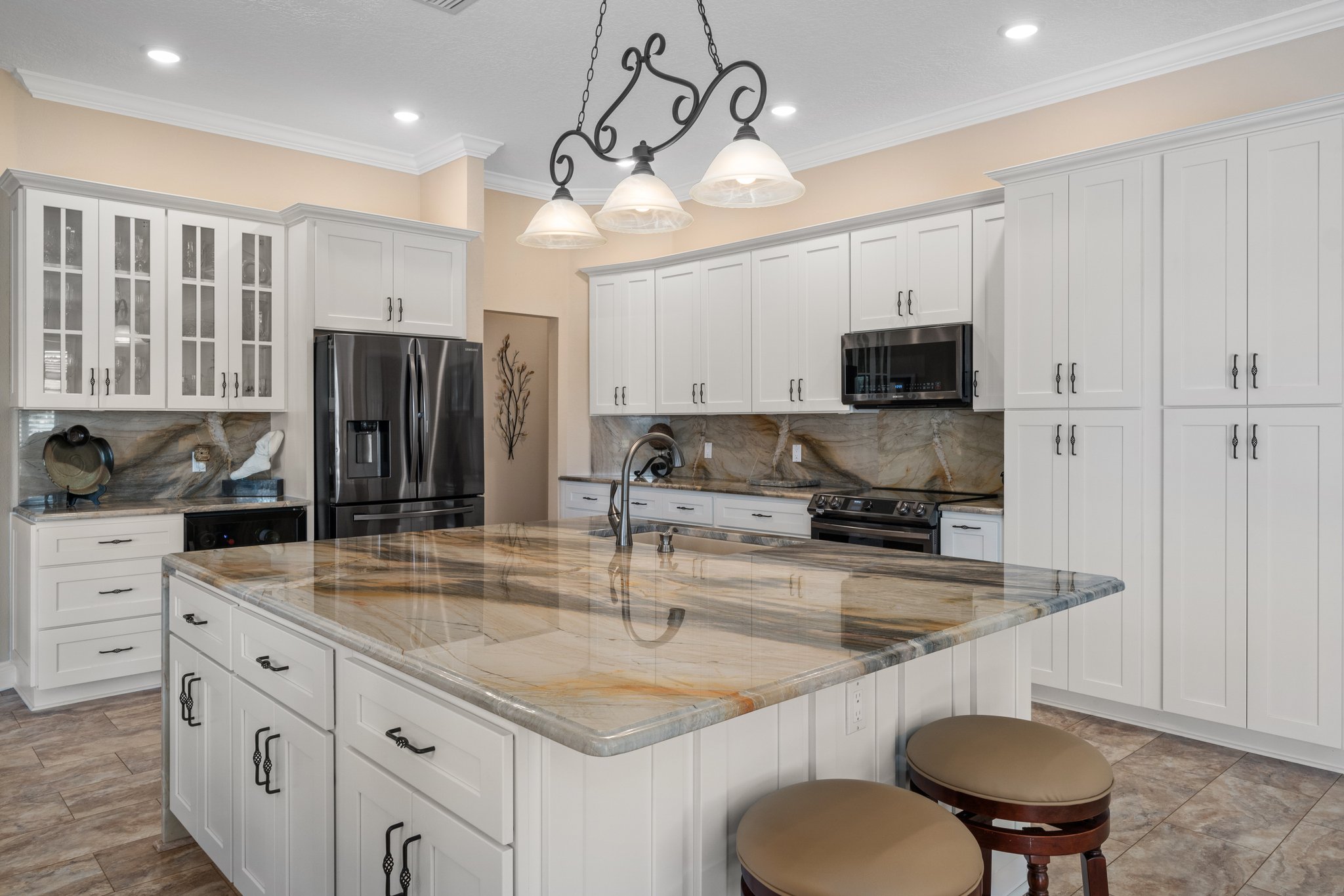 GRANITE BREAKFAST BAR