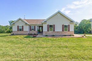 002 - 10041 Stone Park Rd, Richwoods, MO.jpg