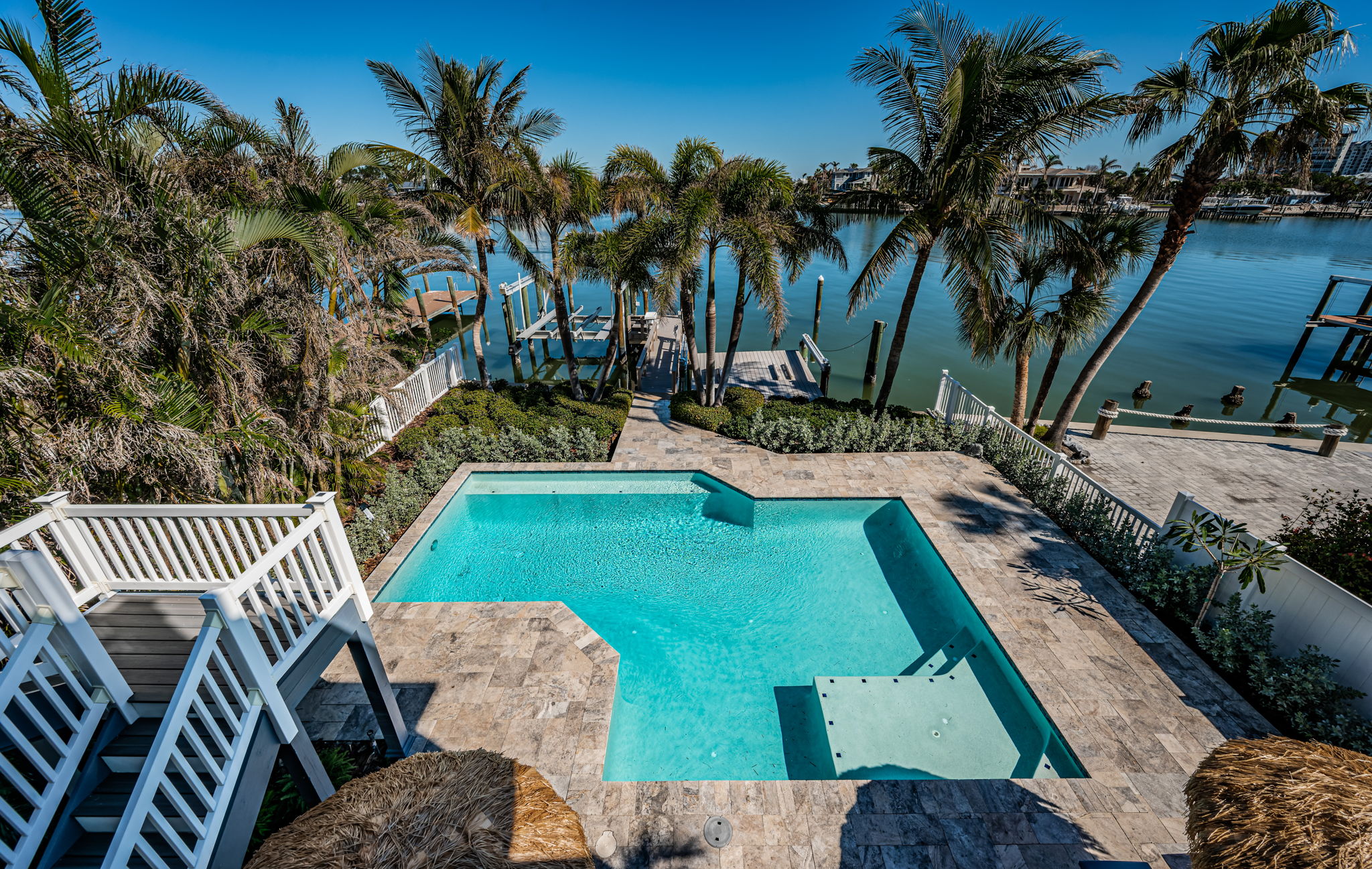 Main Level Balcony View3