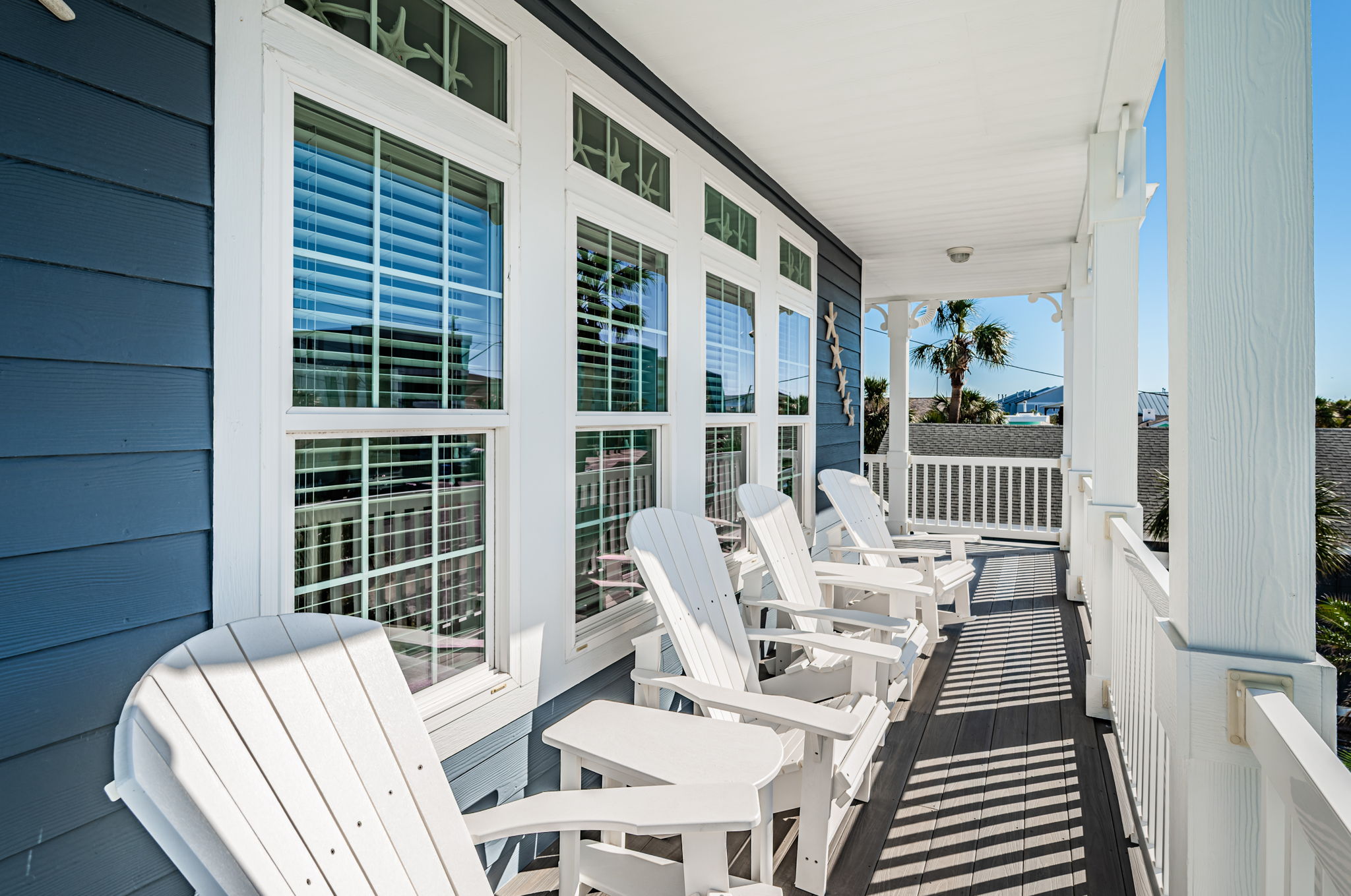 Main Level Front Balcony2