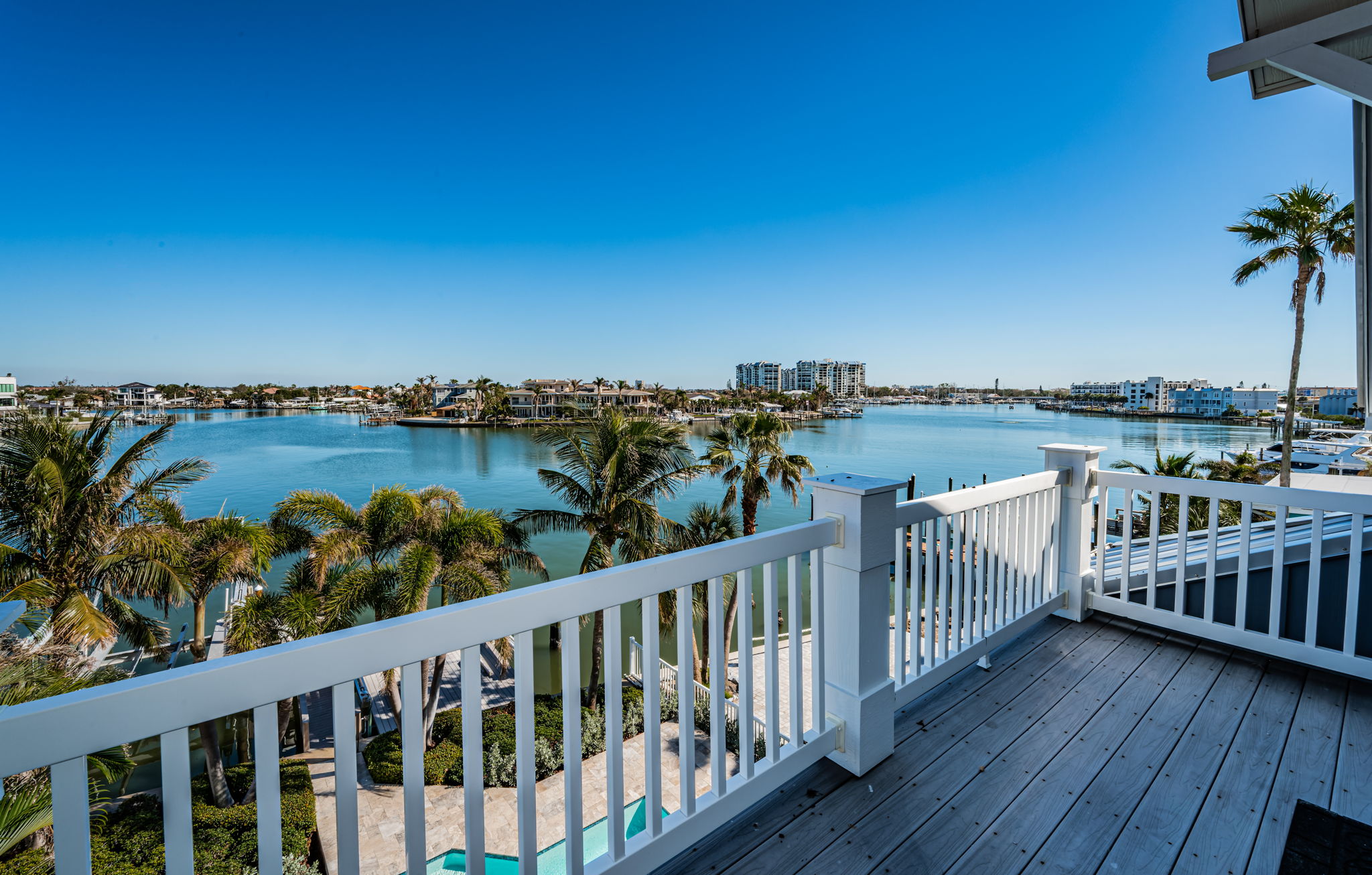 Upper Level Bonus Room Balcony4