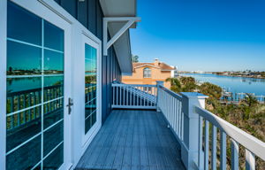 Upper Level Bonus Room Balcony2