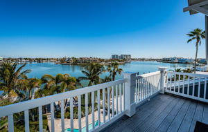 Upper Level Bonus Room Balcony4