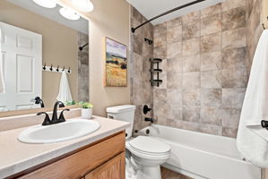 36 10046 Strathfield Ln