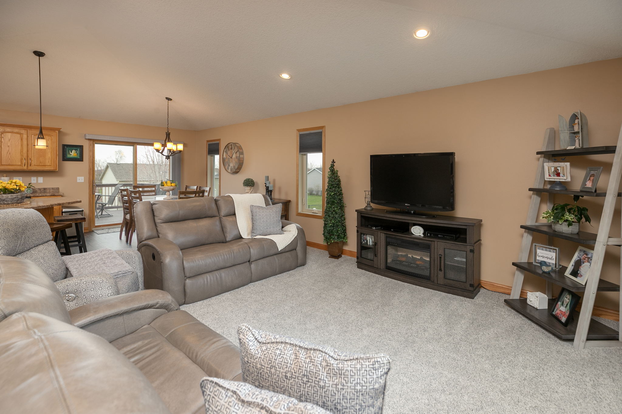 09-Living Room