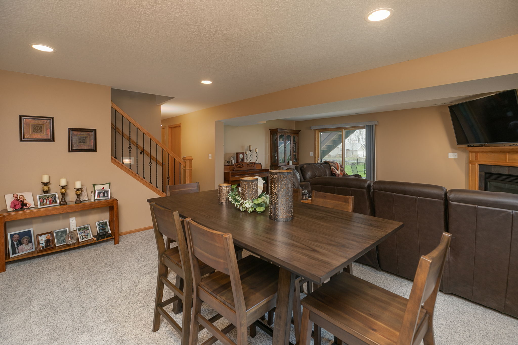 28-Family Room