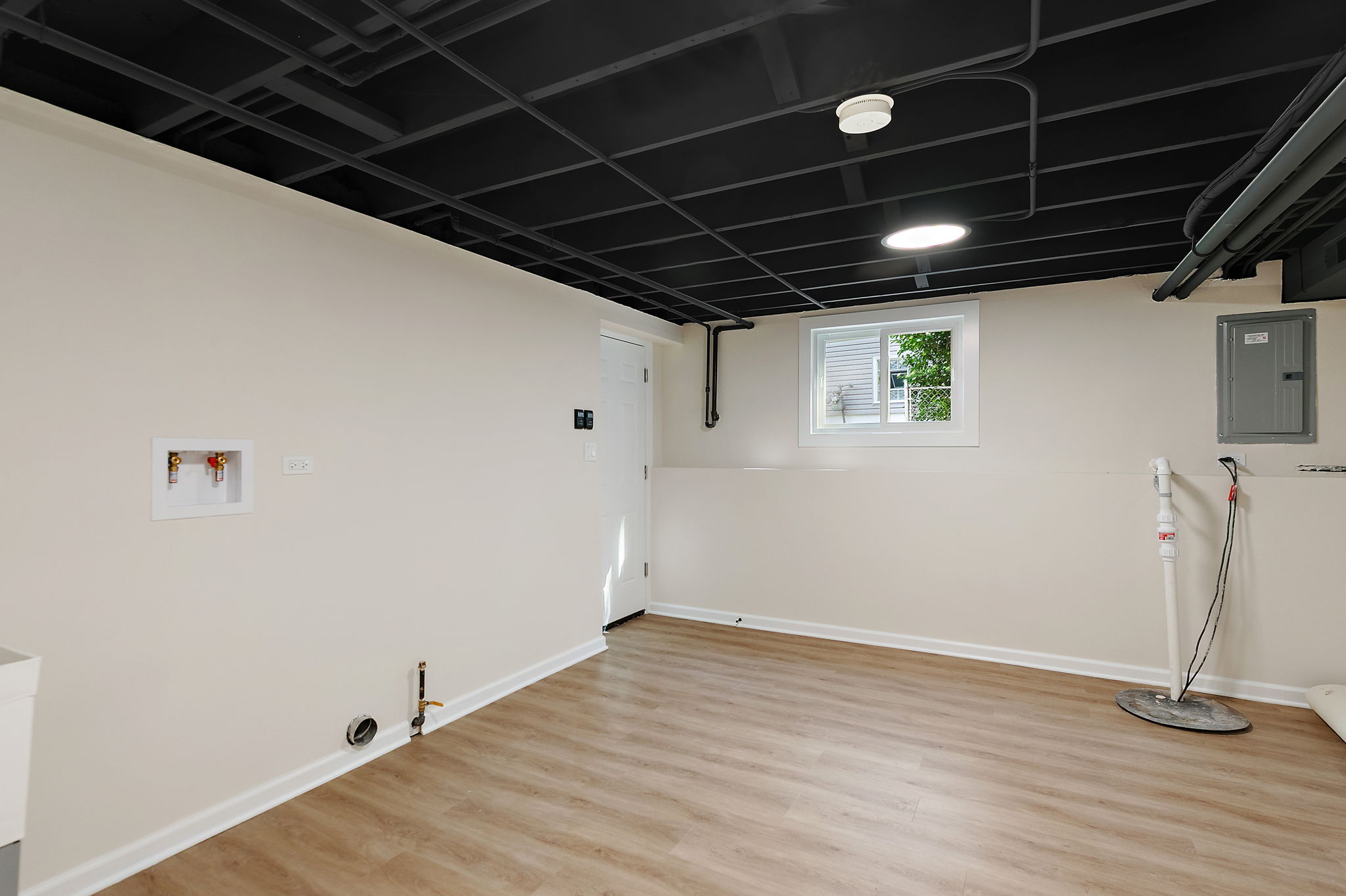  Photo 23