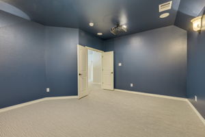  Photo 49
