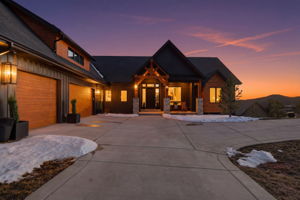 VIBE0025_twilight_73c70dd0-56b4-4a6f-bc5b-c9c2495c5cab