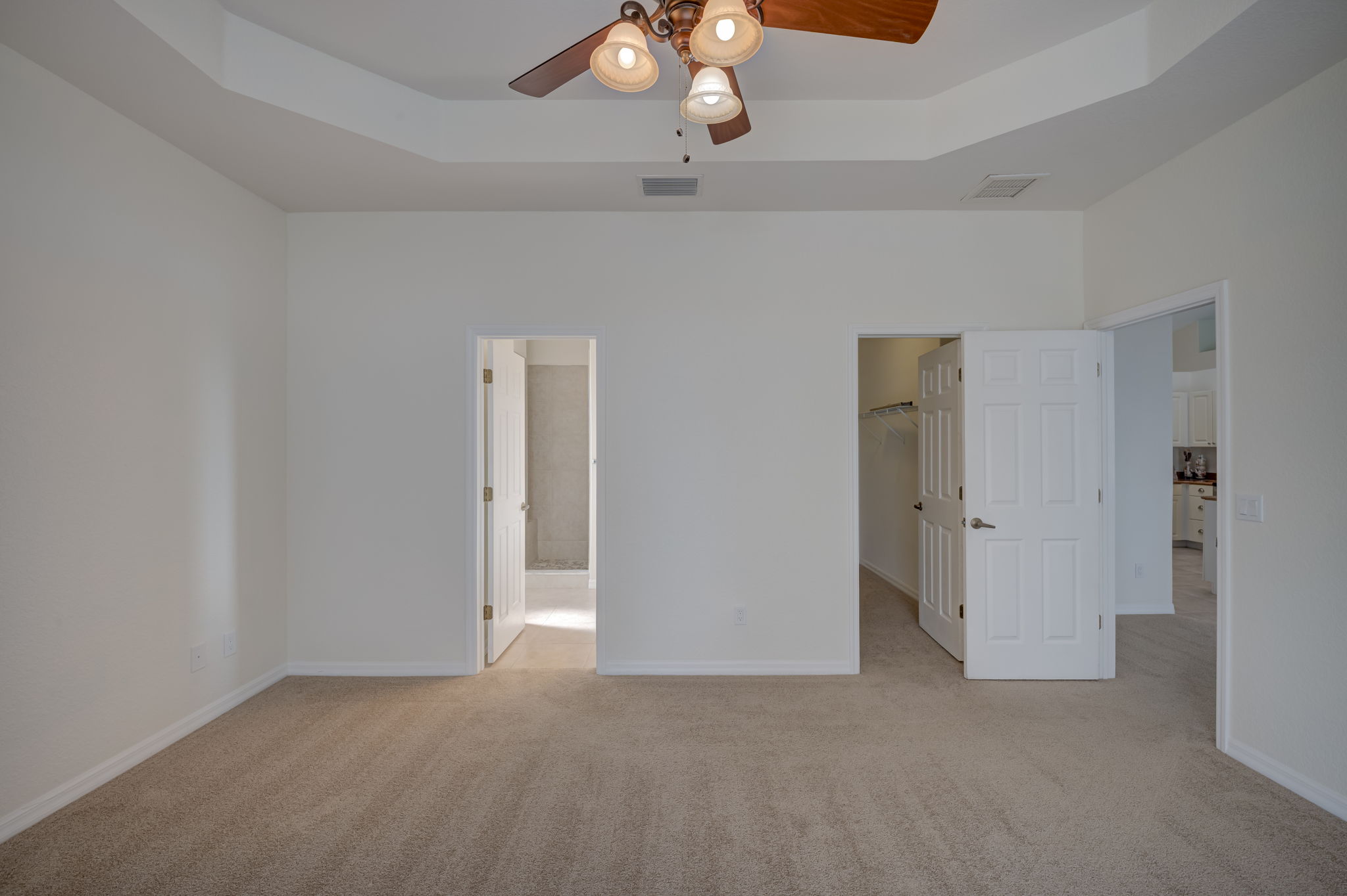 Primary bed with access to pool
