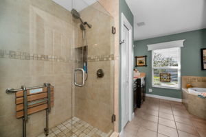 Master Bathroom1b