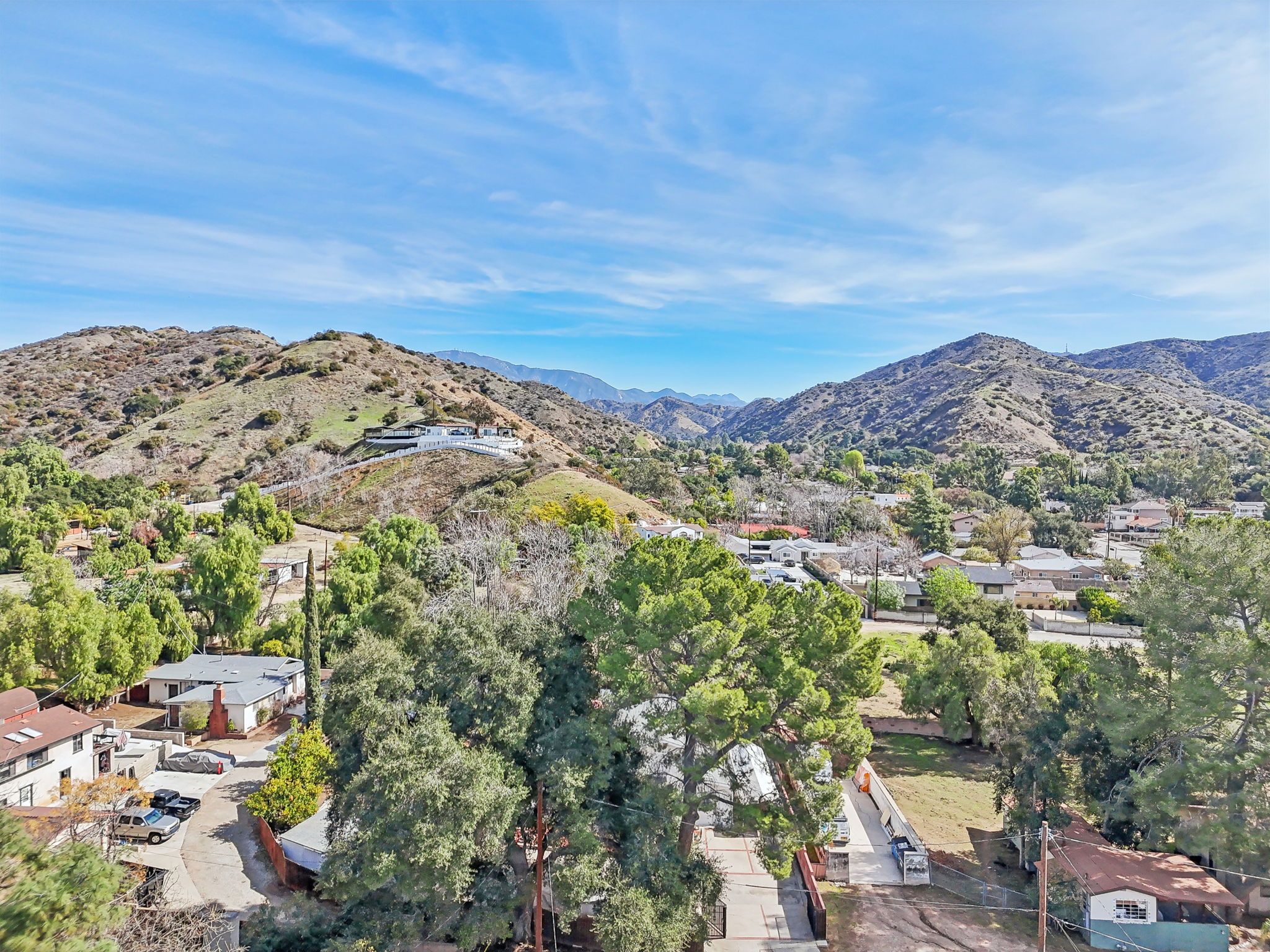 10055 La Tuna Canyon Rd - aerial - 010