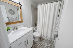  Photo 35