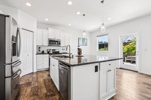 32nd St NW-0606-016.jpg