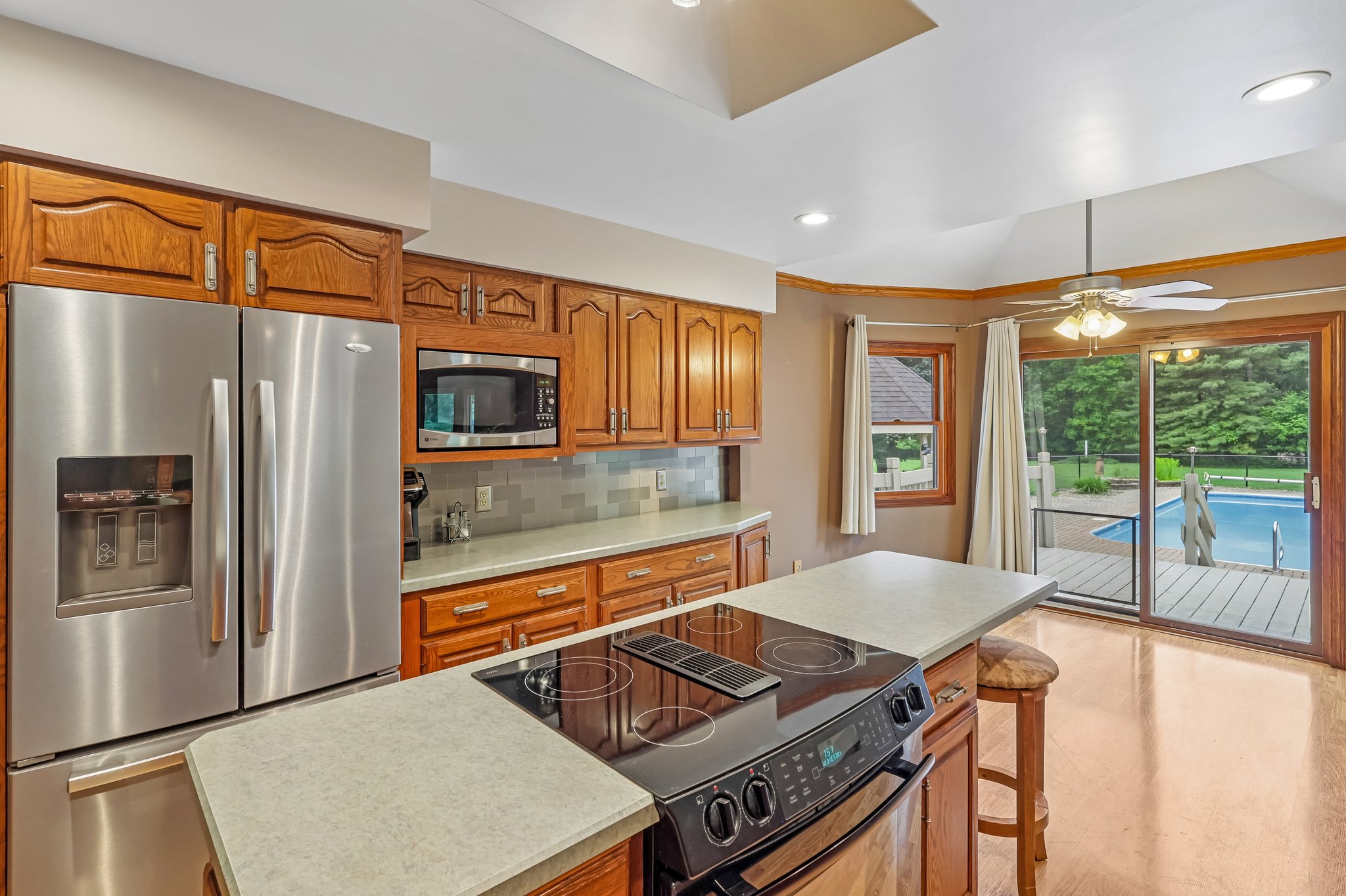 Traci Ln-S2805-022.jpg