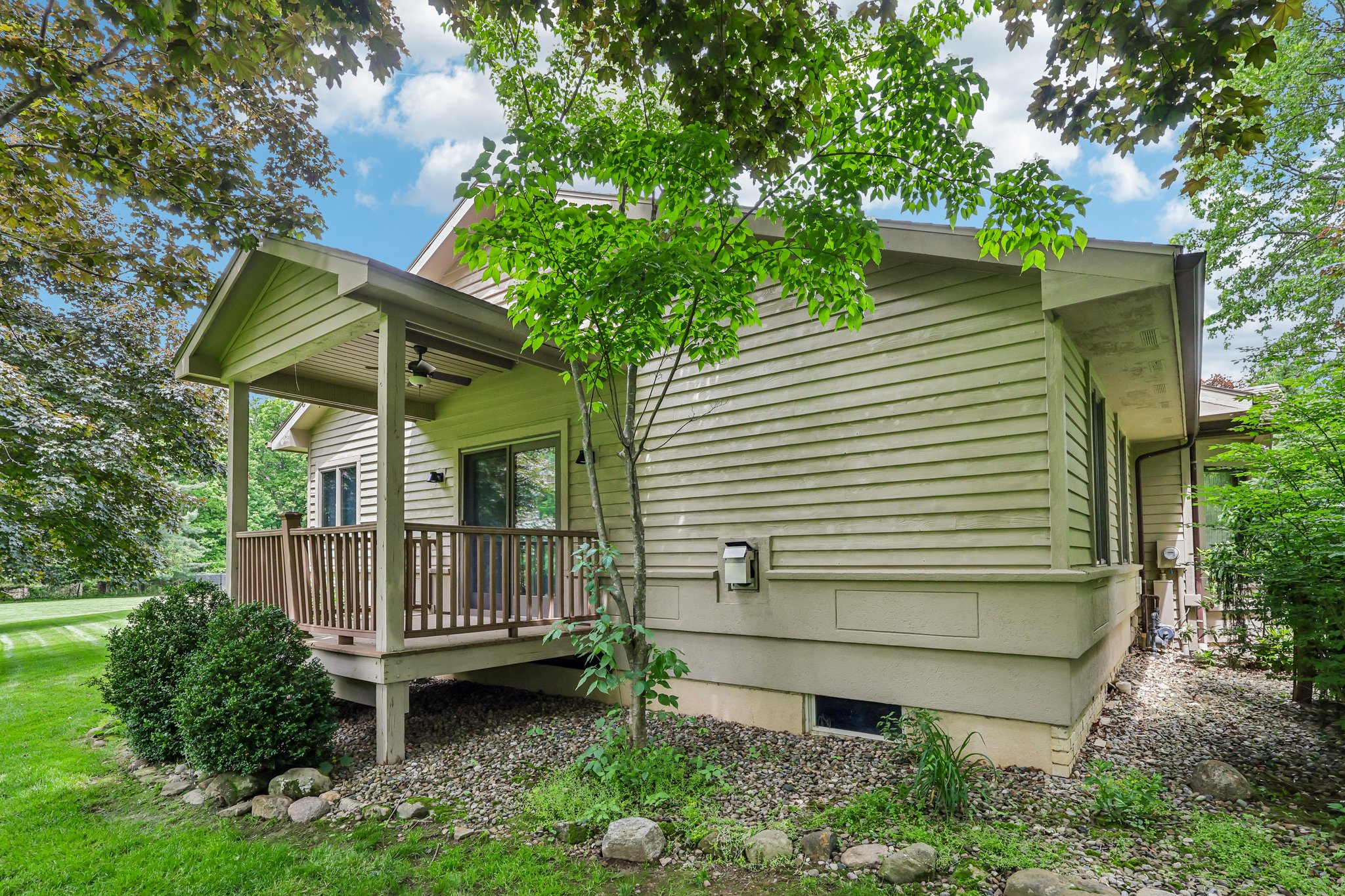 Traci Ln-S2805-068.jpg