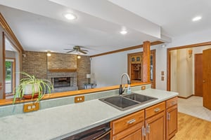 Traci Ln-S2805-014.jpg
