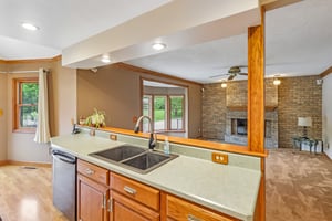 Traci Ln-S2805-021.jpg