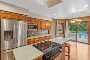 Traci Ln-S2805-022.jpg