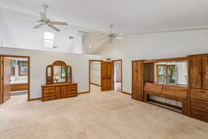 Traci Ln-S2805-030.jpg