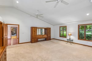 Traci Ln-S2805-032.jpg
